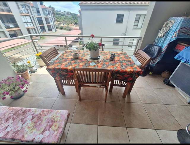 2 BEDROOM APARTMENT FOR SALE IN HARTENBOS CENTRAL